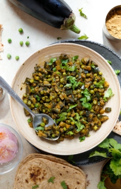 Aubergine Pea Curry Recipe
