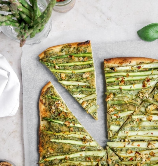 Vegan Shaved Asparagus Pizza with a Cheesy Kale Sauce | cookingwithparita.com
