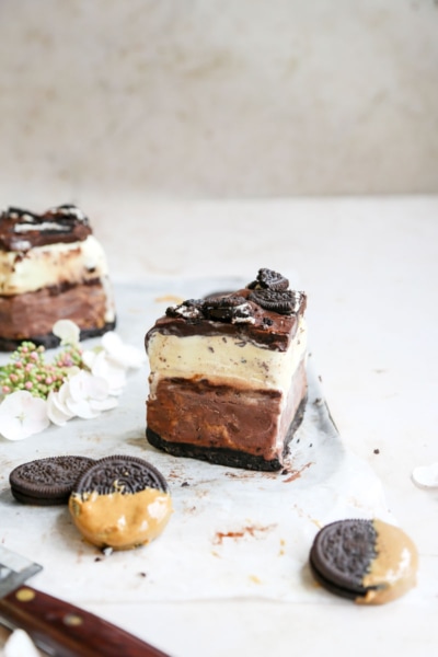 Vegan Peanut Butter Oreo Ice Cream Cake Recipe - Cooking With Parita