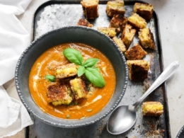 Creamy Roasted Tomato Basil Pesto Soup