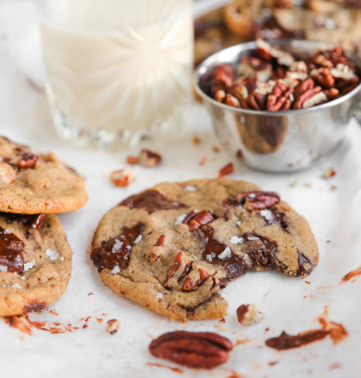 vegan dark chocolate pecan cookies | cookingwithparita.com
