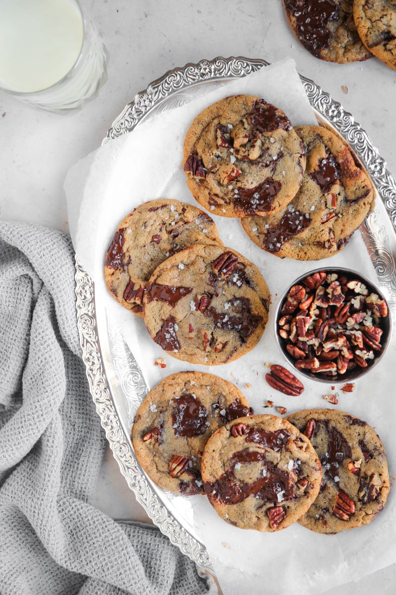 vegan dark chocolate chip pecan cookies | cookingwithparita.com