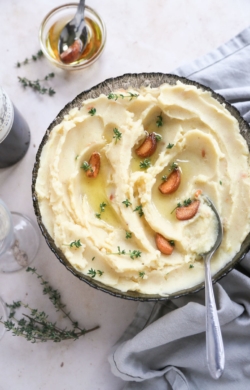 vegan mashed potatoes with caramelized garlic.