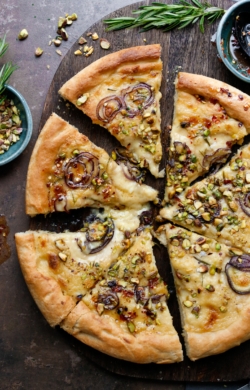Image of vegan rosemary red onion white pizza recipe