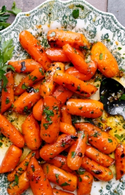Image of garlic maple roasted carrots recipe