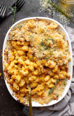 image of vegan butternut squash mac and cheese recipe with thyme breadcrumbs
